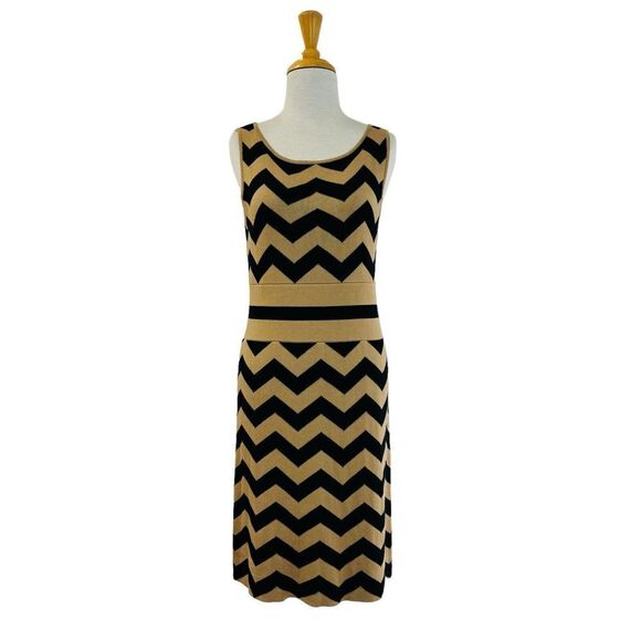 Adrienne Vittadini Dresses & Skirts - Adrienne Vittadini Knit Chevron Dress Women’s Size S Sleeveless Black and Tan